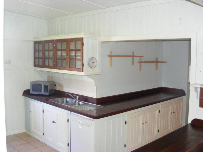 Take a closer look!! Picture 2