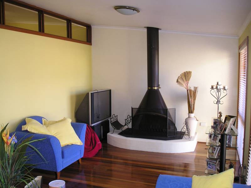 Fabulous Family Home or The Ultimate Town House Picture 3