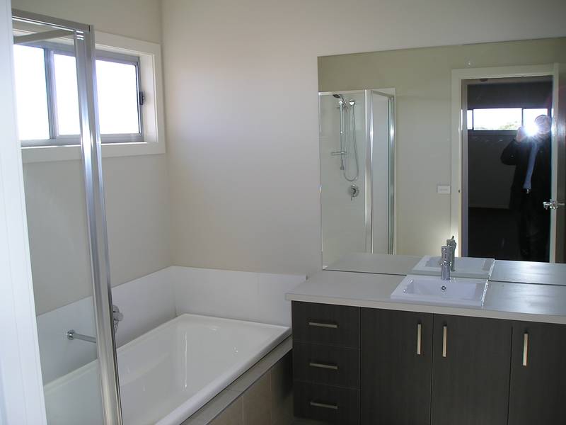 Brand New Town House Picture 2