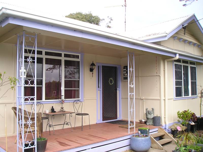 PERFECT HOLIDAY HOUSE FOR $220,000. Picture 2