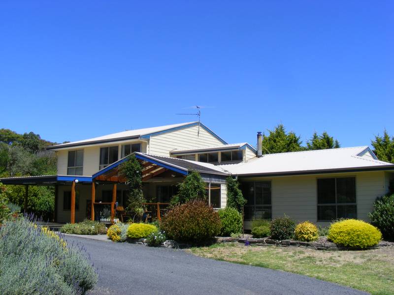Big House, Big Shed, 1 acre. Picture 1