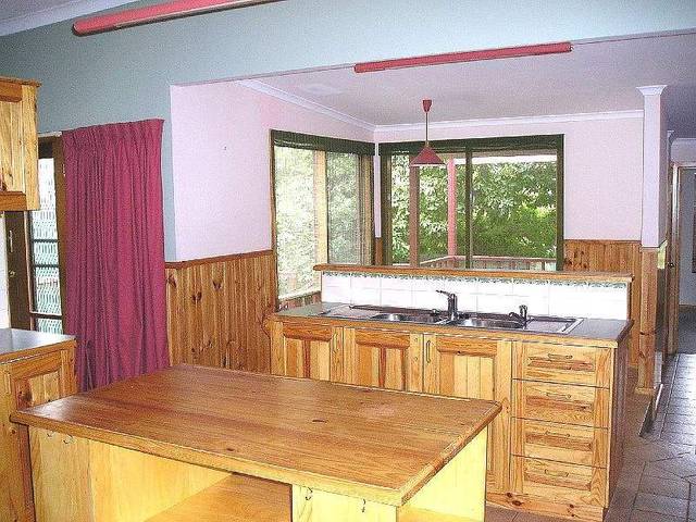 Beautifuly presented 3 bedroom home Picture 2