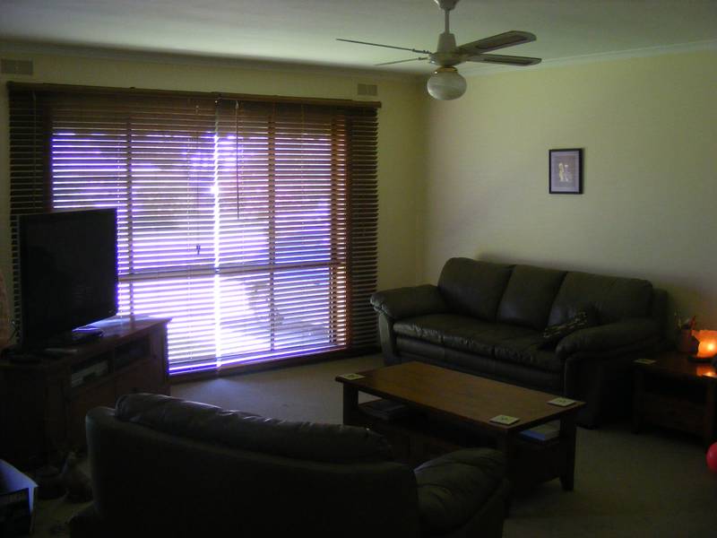 Low maintenance Brick veneer. Picture 2