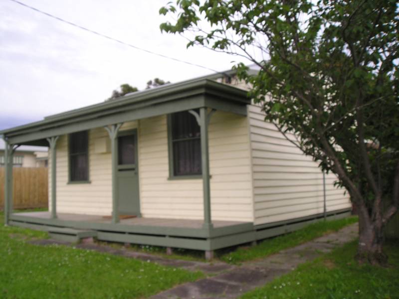 2 bedroom cottage Picture 1