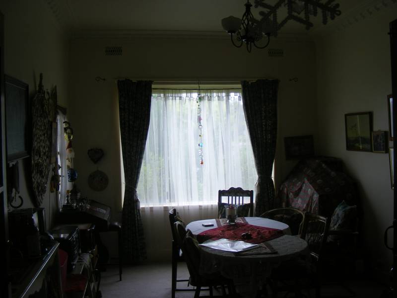 Location plus Presentation! Picture 2