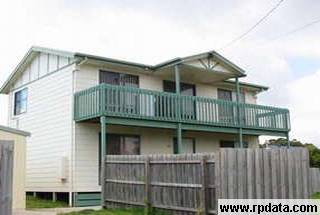 Three bedrooms, Single lockup Garage Picture