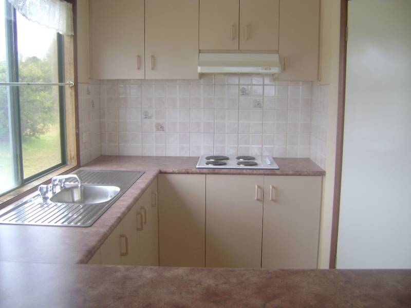 Three bedrooms, Single lockup Garage Picture