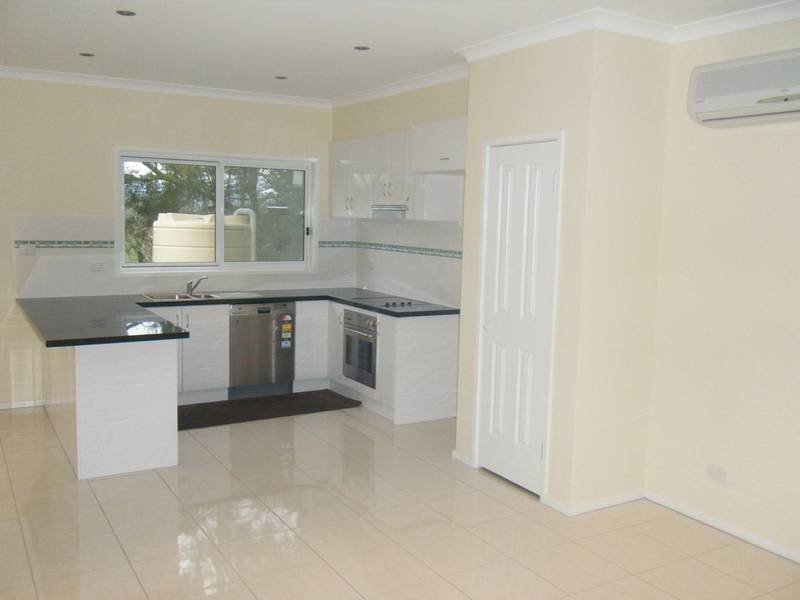 Brand New 4 Bedroom Home Picture 2