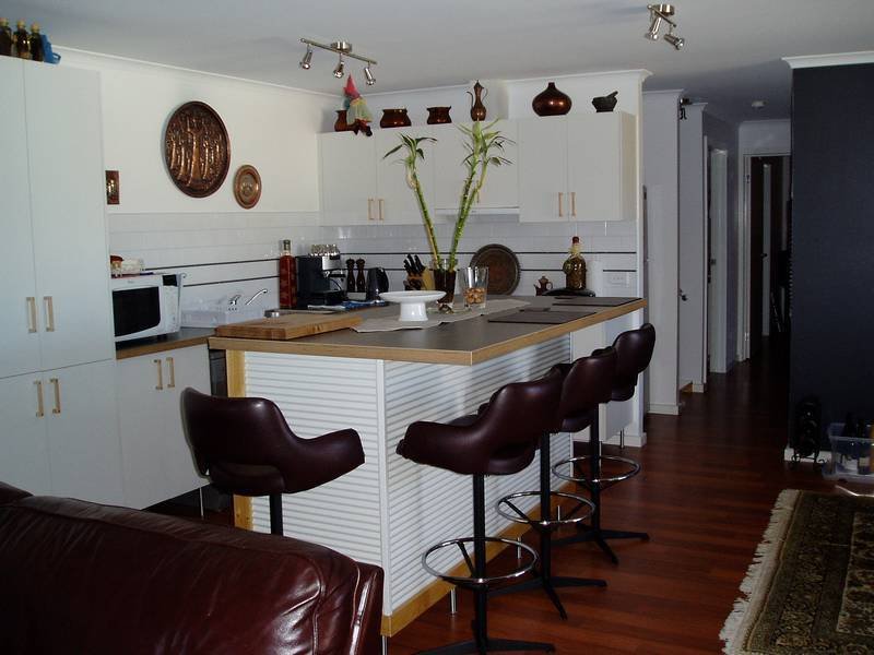 What Hasn't it Got? Picture 2