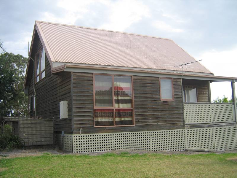 Comfy Two bedroom cottage Picture 1