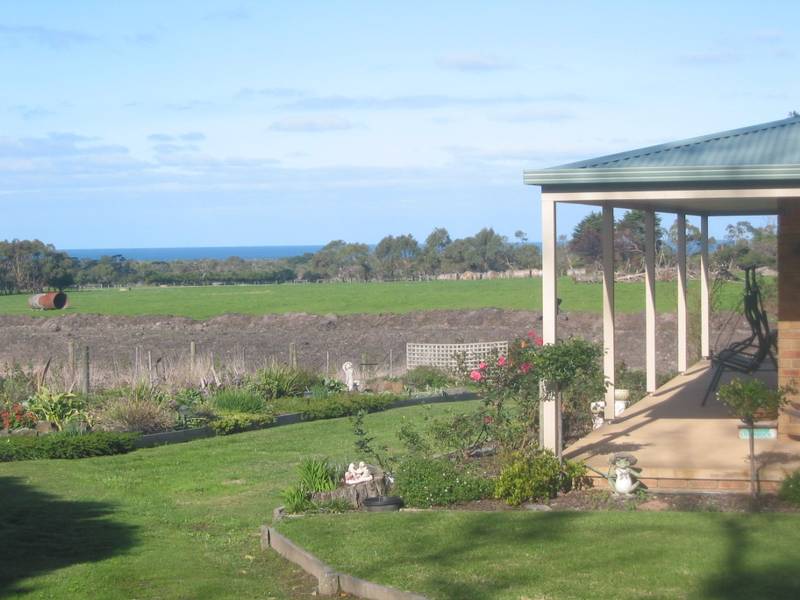 Ocean Views & Surroundings.. Simply Stunning....... Picture 3