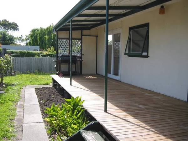 Close To Shops Picture 1