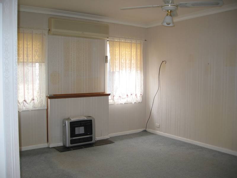 Quiet Street Picture 3