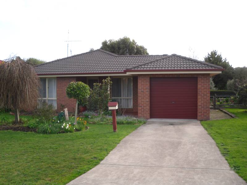 Neat & Tidy Outdoor Living Picture 1