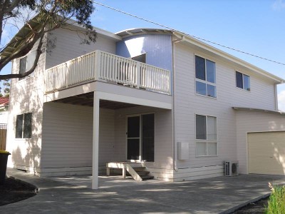 4 Bedroom Home! Picture