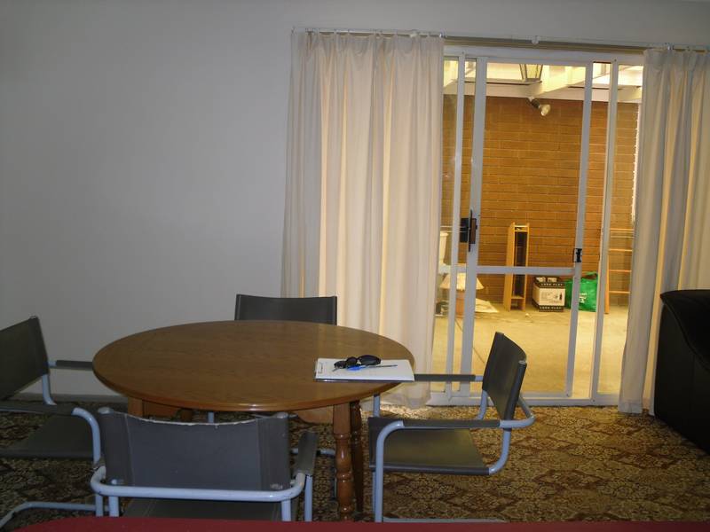 2 Bedroom Unit! Picture 2