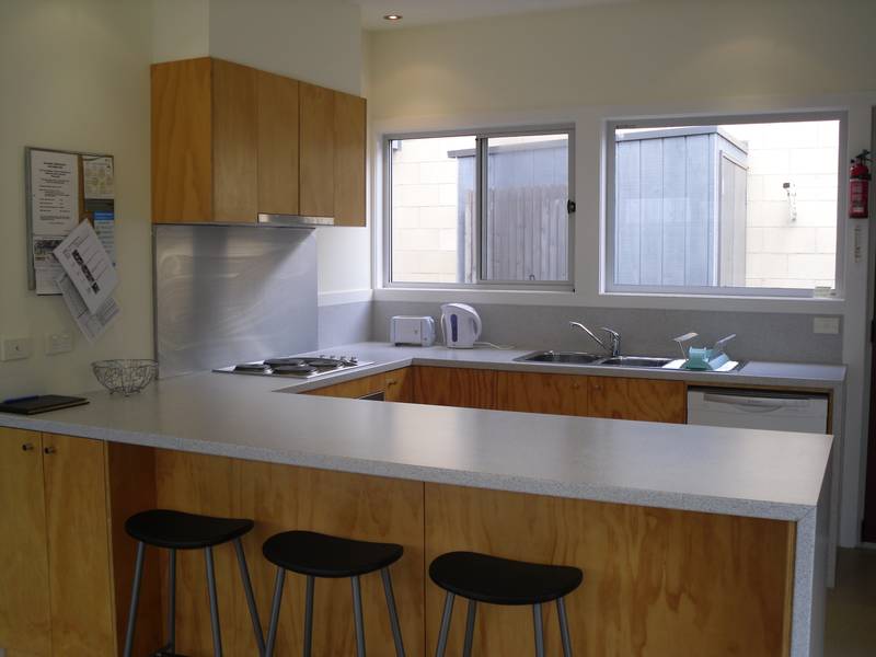 House Size Unit for Rent! Picture 2