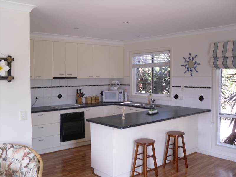 Modern Unit! Picture 3