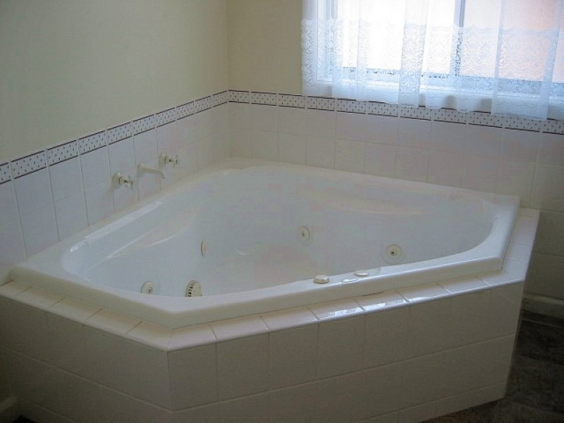 INVERLOCH, HIG2 Picture 3