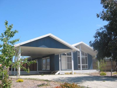 INVERLOCH, MAR10 PET FRIENDLY Picture