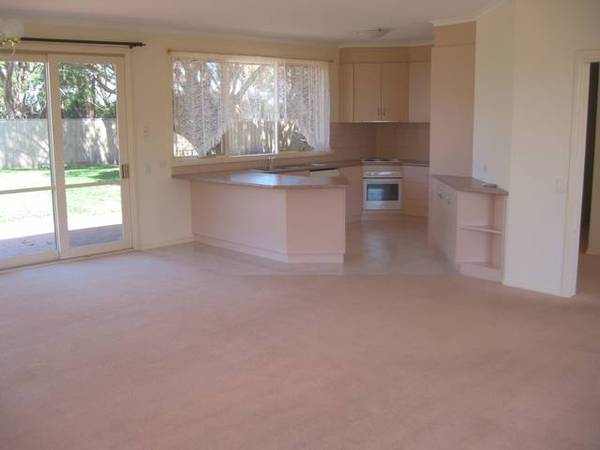 On The Edge!! Picture 2