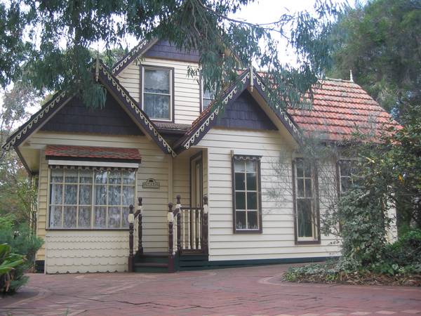 A magical reminder of an enchanting era... Picture 1