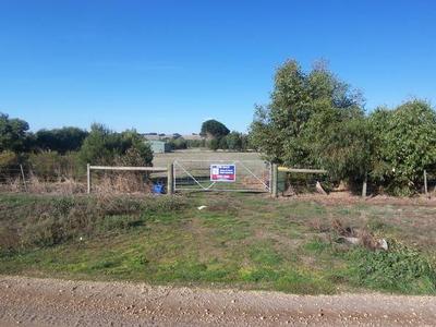 3.2 Acres in a Superb Location! Picture 3.2 Acres in a Superb Location! Picture
