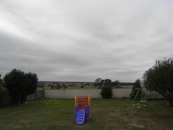 3 Bedroom family home with stunning rural views Picture 2