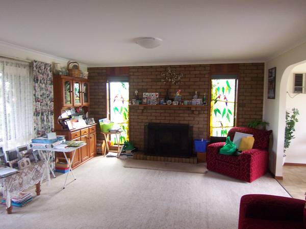 Fantastic Spacious Family Home! Picture 3