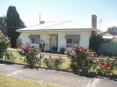 Lovely, neat and tidy 2 Bedroom Home. Picture Lovely, neat and tidy 2 Bedroom Home. Picture