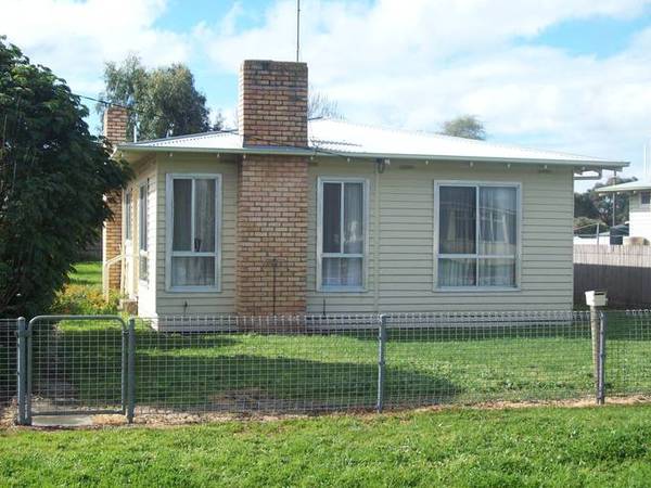 Great Investment Opportunity or First Home Picture Great Investment Opportunity or First Home Picture