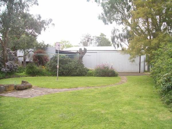 Country Cottage - $155 per week Picture Country Cottage - $155 per week Picture