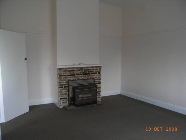 Large 3 bedroom House Picture Large 3 bedroom House Picture