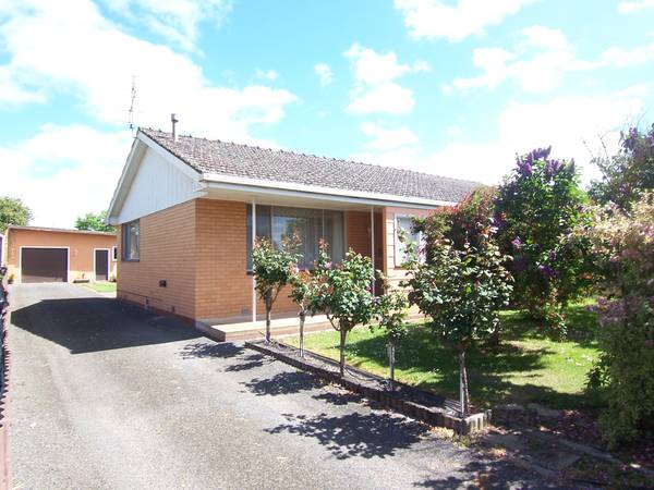 Centrally located 3 Bedroom Family Home Picture Centrally located 3 Bedroom Family Home Picture