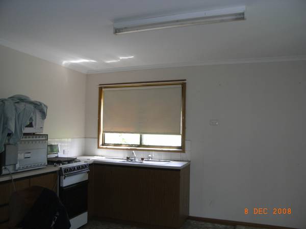 One bedroom unit. With or without 5 Acre's. Picture 2