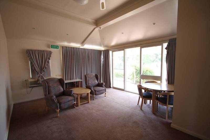 4 bedroom house Picture 2