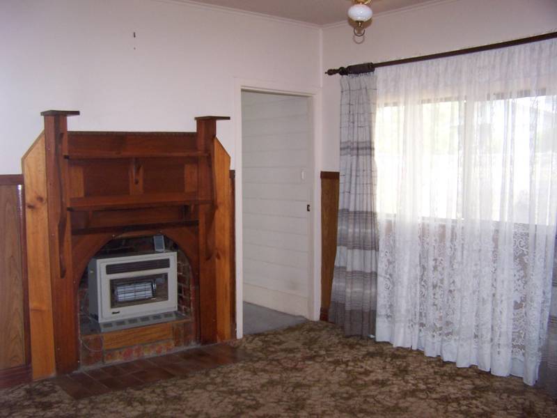 Central Location Picture 3