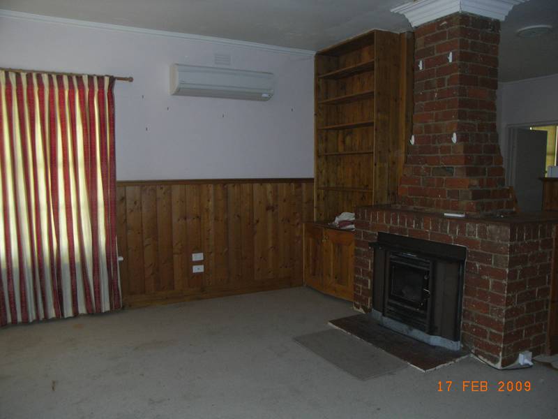 Only 5 minutes from Camperdown Picture 2