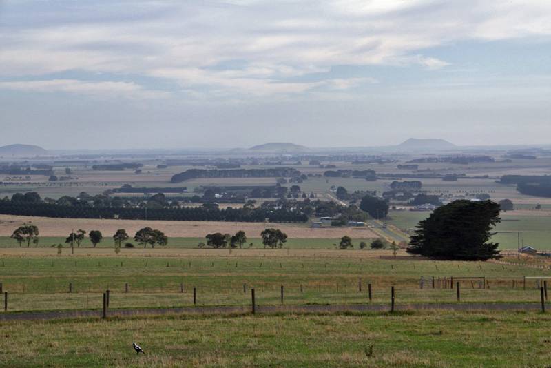 TWO ACRES ON EDGE OF TOWN Picture 2