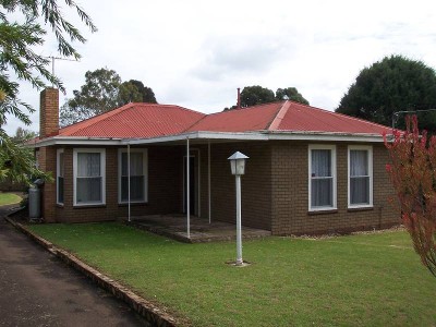 IDEAL FIRST HOME! Picture