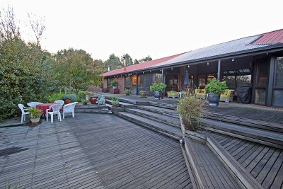 STYLISH EXECUTIVE LIVING Picture