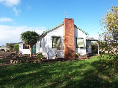Space & Serenity - 3 bedroom home on 3 acres Picture