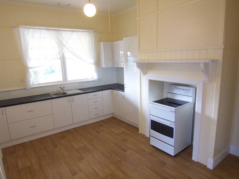 Location, Convenience & Charm. Picture 2