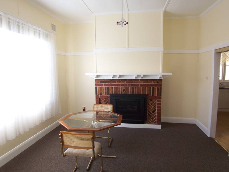 Location, Convenience & Charm. Picture 3