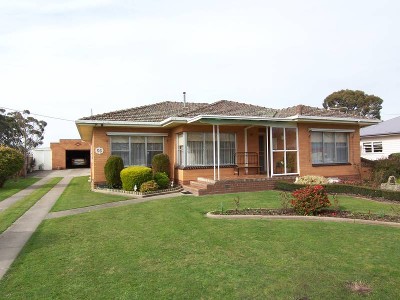 Immaculately Presented 4 Bedroom Family Home Picture