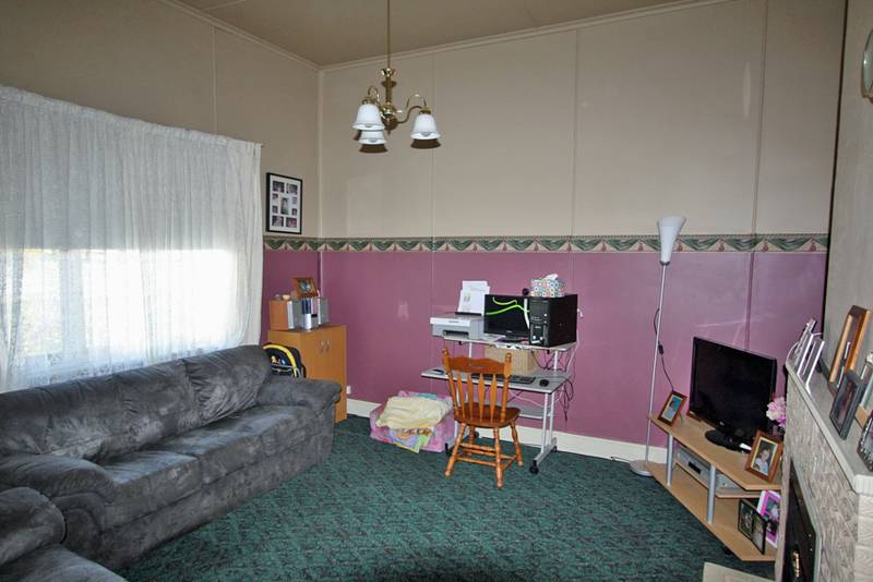 Little Cottage - Attention First Home Buyers & Investors Picture 3