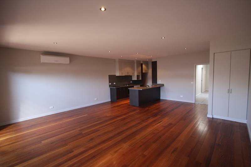 3 Bedroom townhouse Picture 2