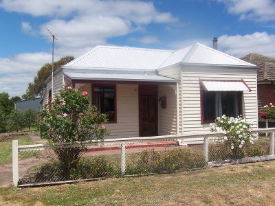 3 Bedroom Weatherboard Cottage Picture 3 Bedroom Weatherboard Cottage Picture