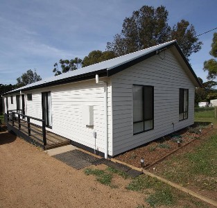 4 Bedroom Family Home! Great Outlook! Picture