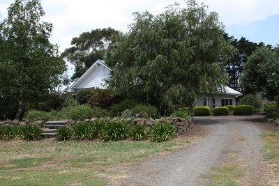 A RARE FIND - ON 14 ACRES Picture